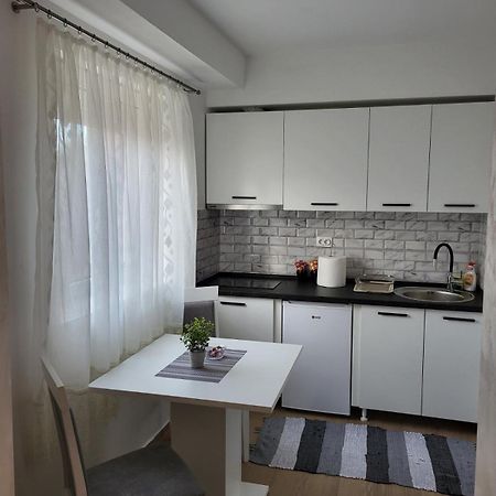 Sleep & Go Apartment Surcin ภายนอก รูปภาพ