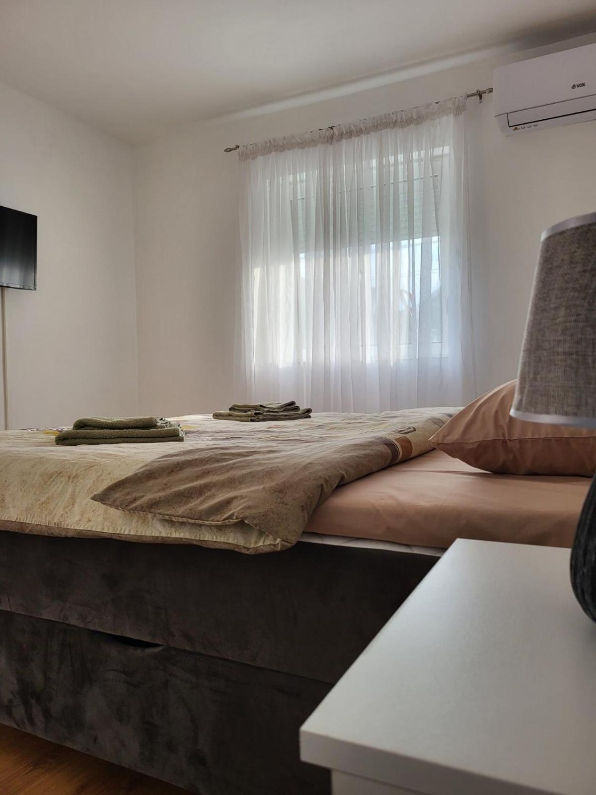 Sleep & Go Apartment Surcin ภายนอก รูปภาพ