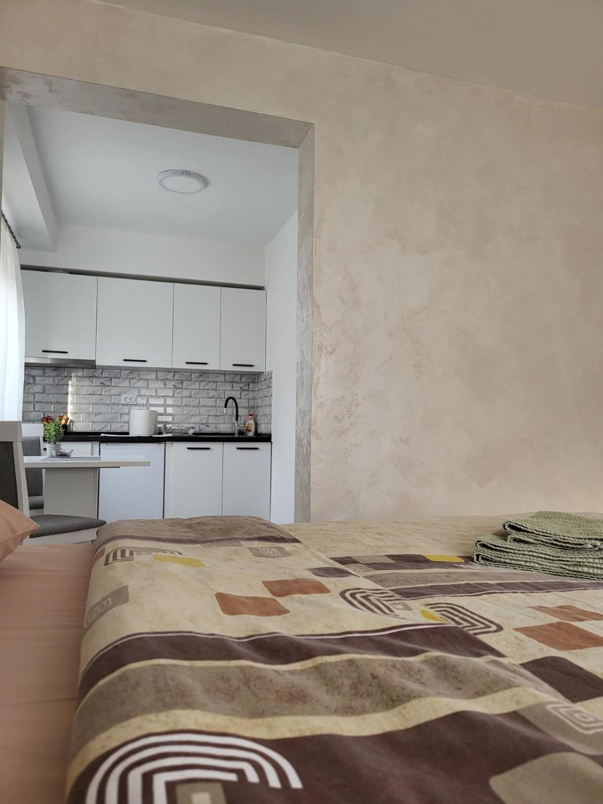 Sleep & Go Apartment Surcin ภายนอก รูปภาพ