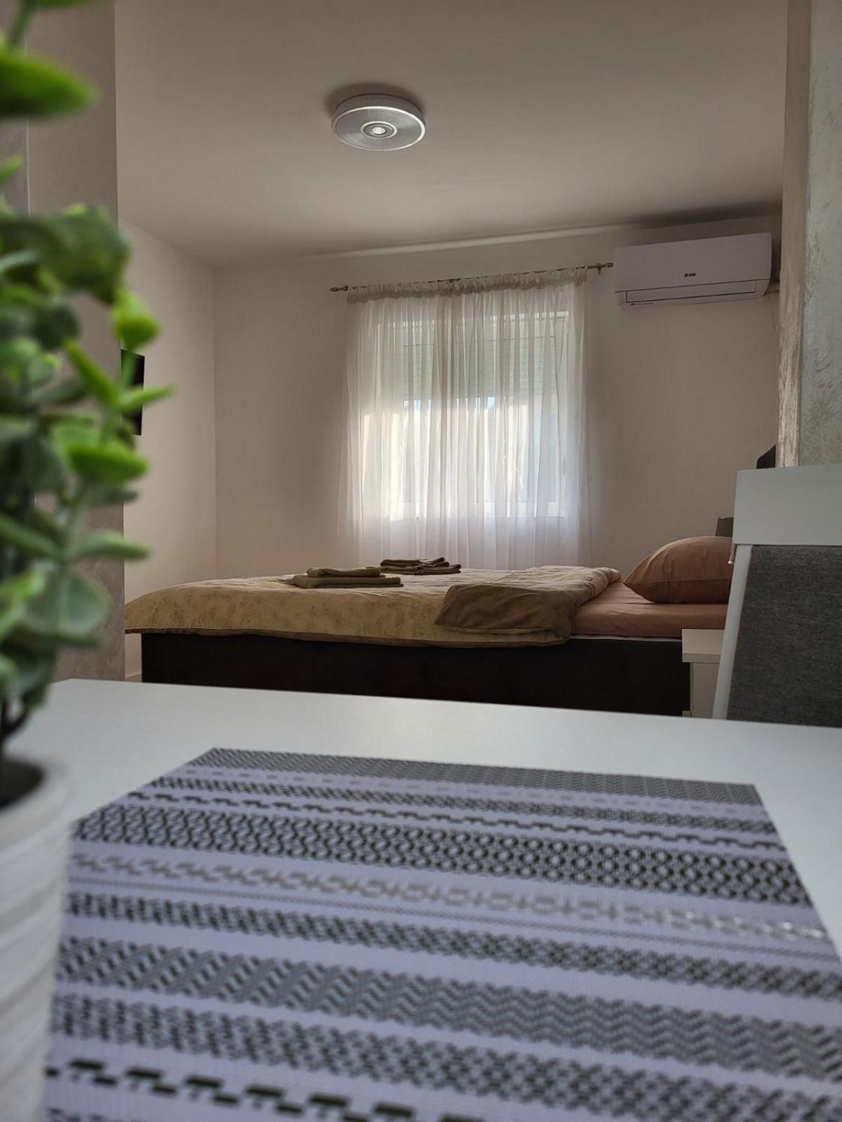 Sleep & Go Apartment Surcin ภายนอก รูปภาพ
