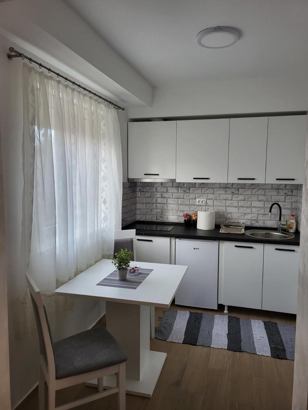 Sleep & Go Apartment Surcin ภายนอก รูปภาพ